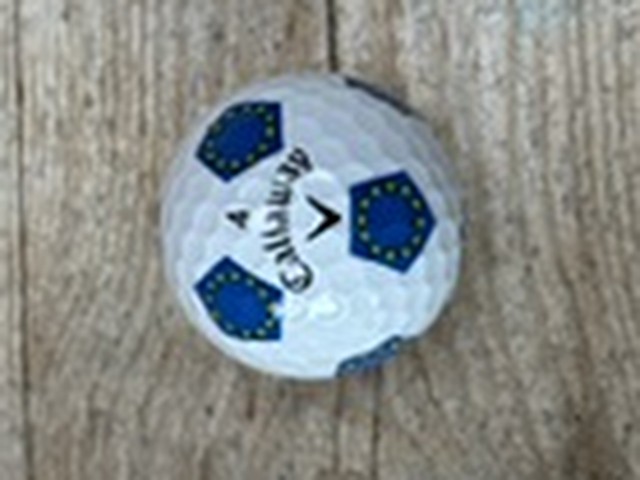 Callaway Truvis golfbal met blauw-wit voetbalpatroon, Ryder Cup-editie